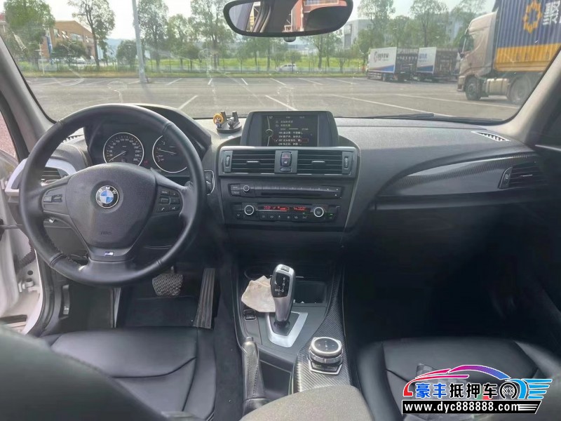 13年宝马1系轿车抵押车出售