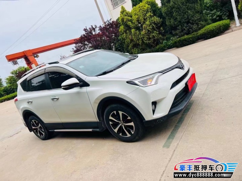 18年丰田RAV4轿车抵押车出售