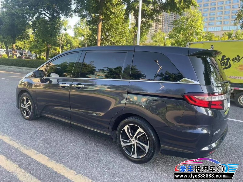 15年本田奥德赛轿车抵押车出售