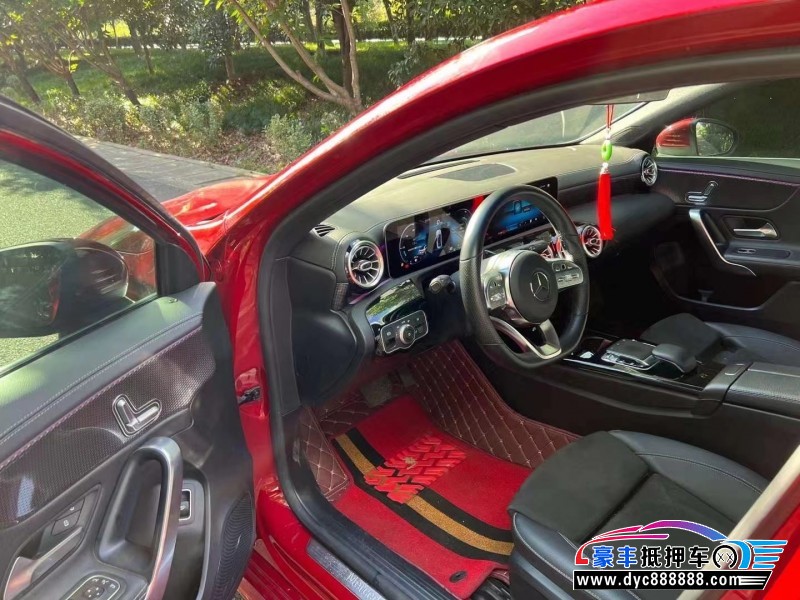 20年奔驰A轿车抵押车出售