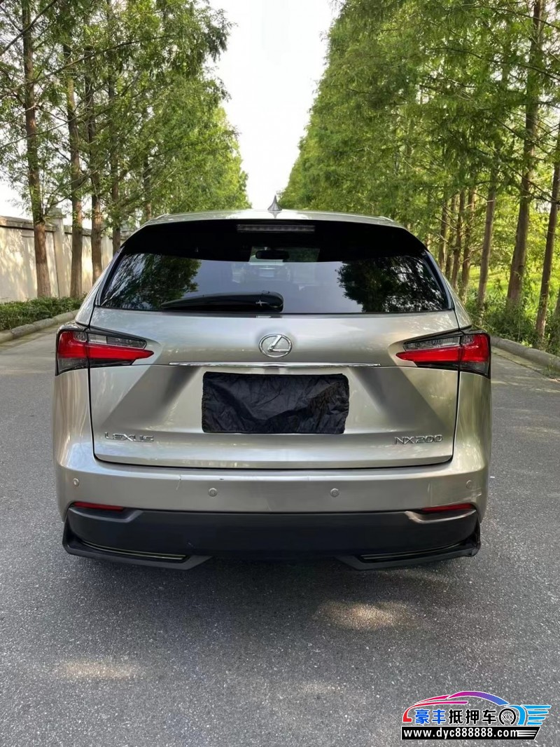 15年雷克萨斯NX轿车抵押车出售