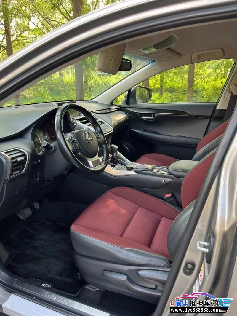 15年雷克萨斯NX轿车抵押车出售