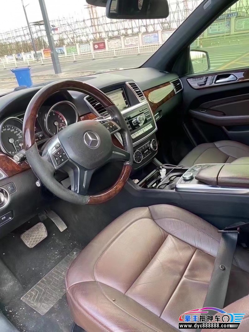 15年奔驰ML轿车抵押车出售