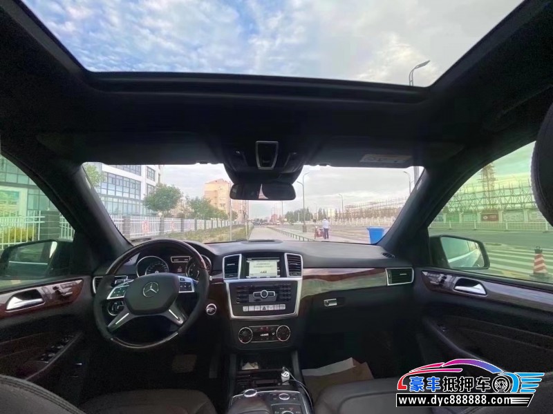 15年奔驰ML轿车抵押车出售