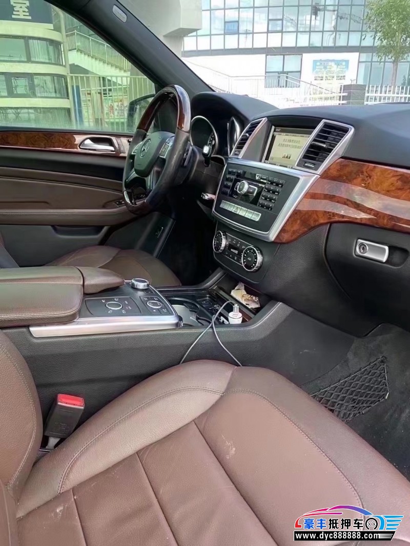 15年奔驰ML轿车抵押车出售