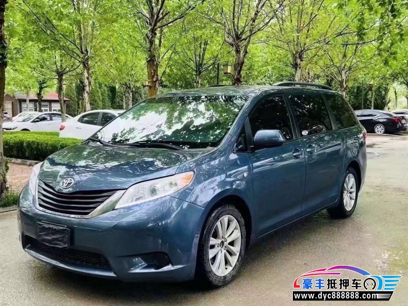 16年丰田塞纳轿车抵押车出售