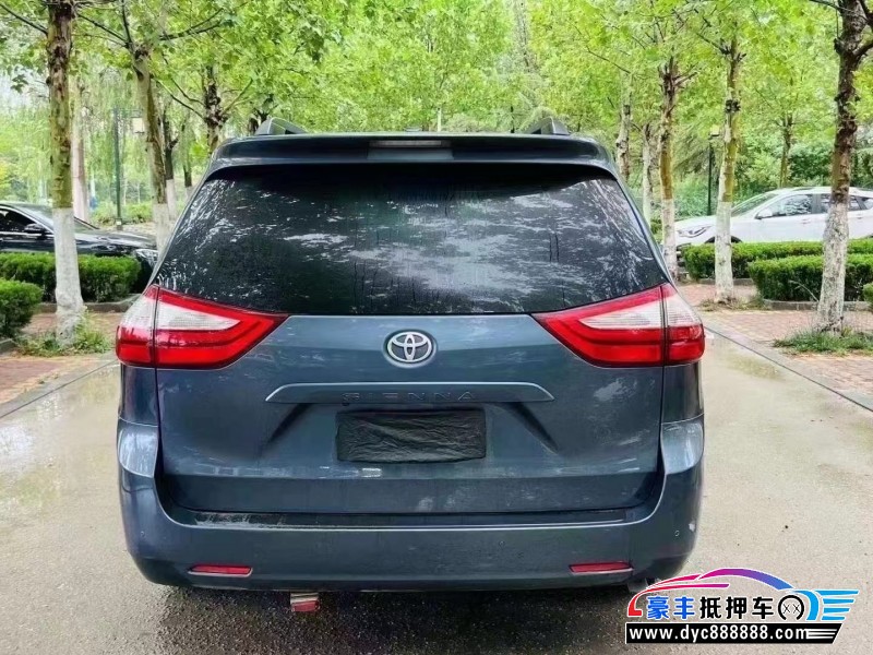 16年丰田塞纳轿车抵押车出售