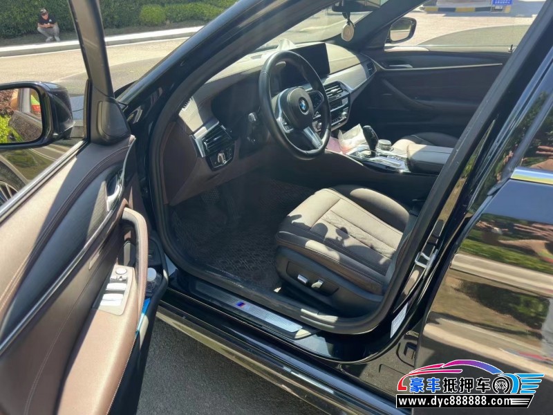 21年宝马5系轿车抵押车出售