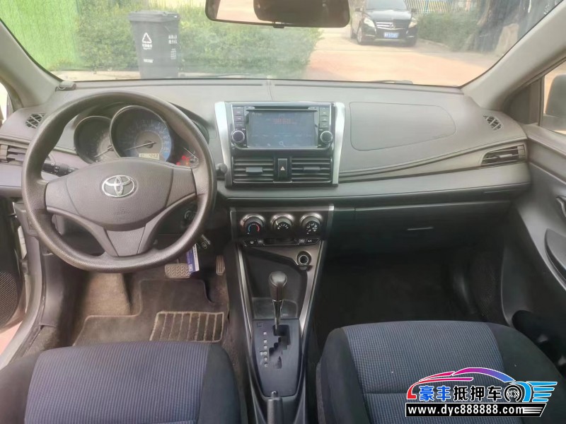 14年丰田YARiS L 致炫轿车抵押车出售