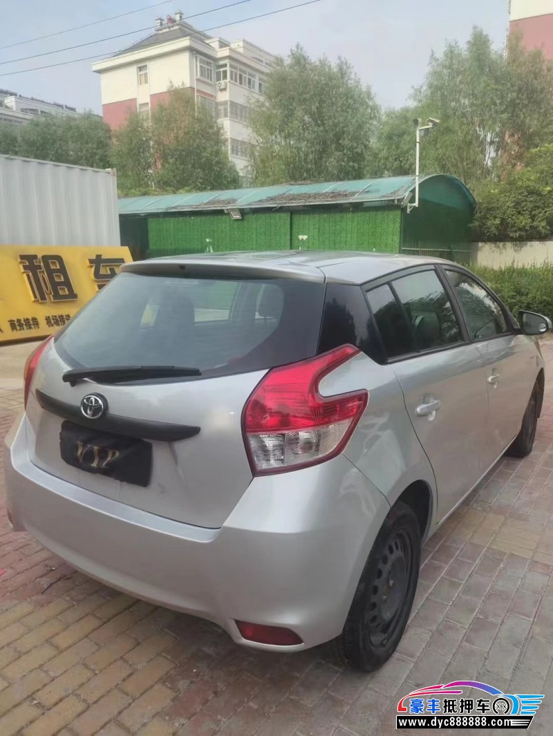14年丰田YARiS L 致炫轿车抵押车出售