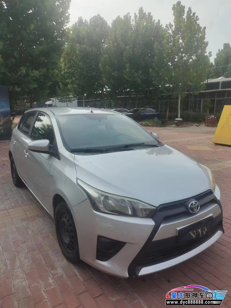 14年丰田YARiS L 致炫轿车抵押车出售