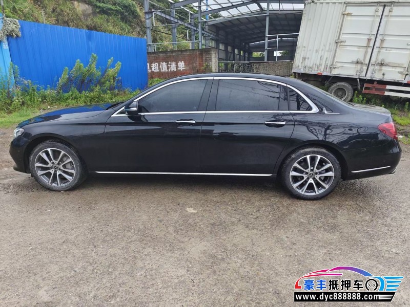 19年奔驰E轿车抵押车出售