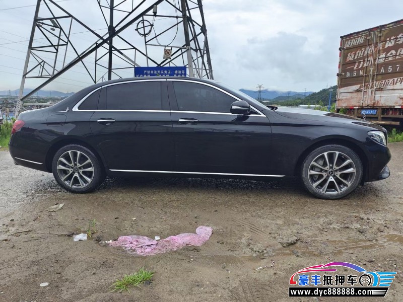 19年奔驰E轿车抵押车出售