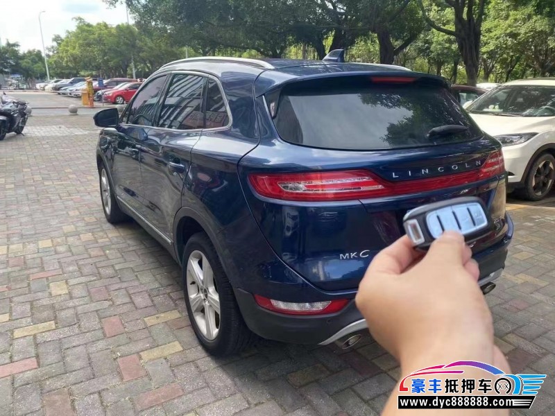 17年林肯MKC轿车抵押车出售