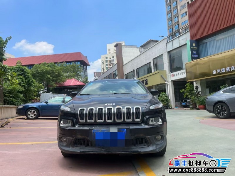 16年Jeep自由光轿车抵押车出售