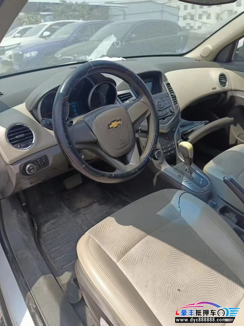 15年雪佛兰科鲁兹轿车抵押车出售