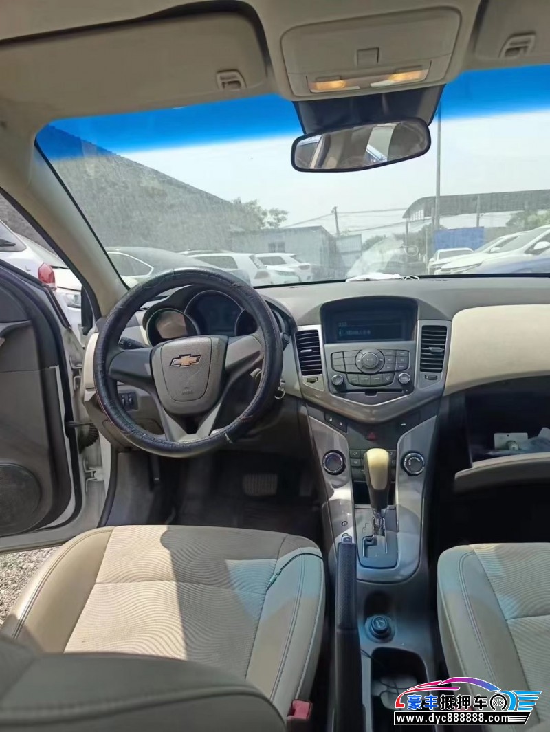 15年雪佛兰科鲁兹轿车抵押车出售