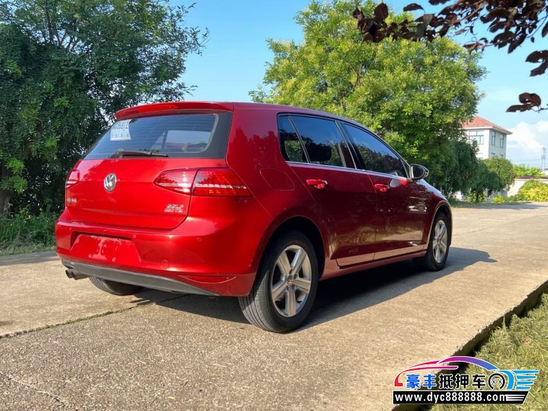 17年大众高尔夫轿车抵押车出售