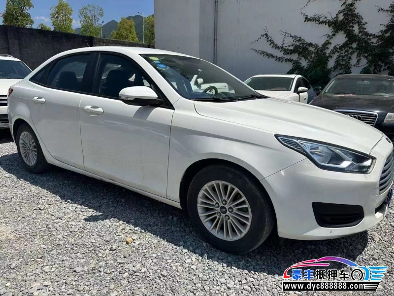 18年福特福睿斯轿车抵押车出售