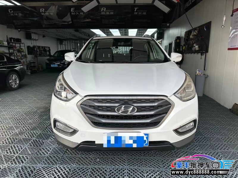 14年现代ix35轿车抵押车出售