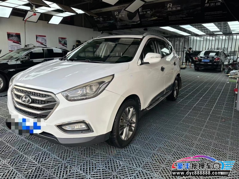 14年现代ix35轿车抵押车出售