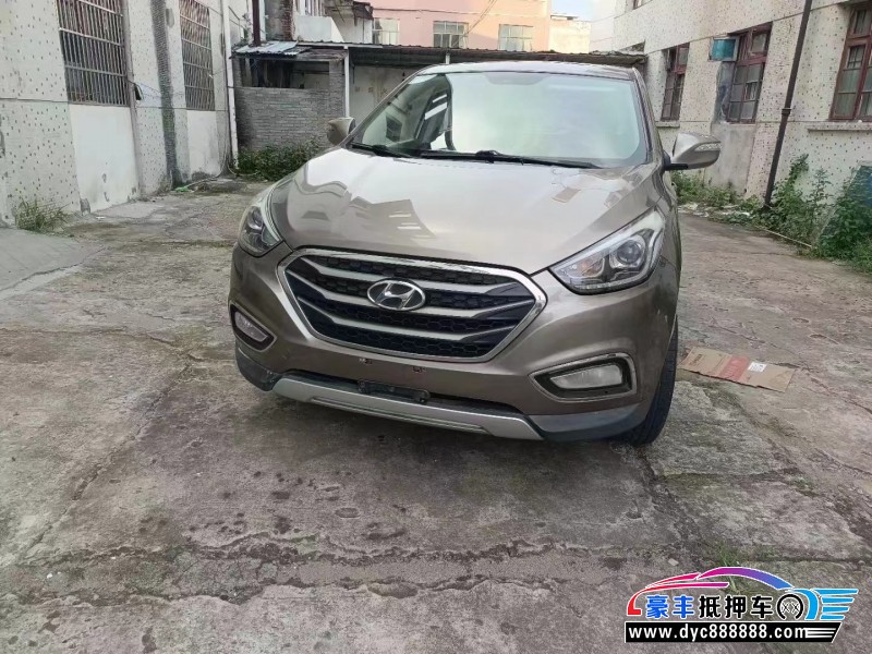 16年现代ix35轿车抵押车出售