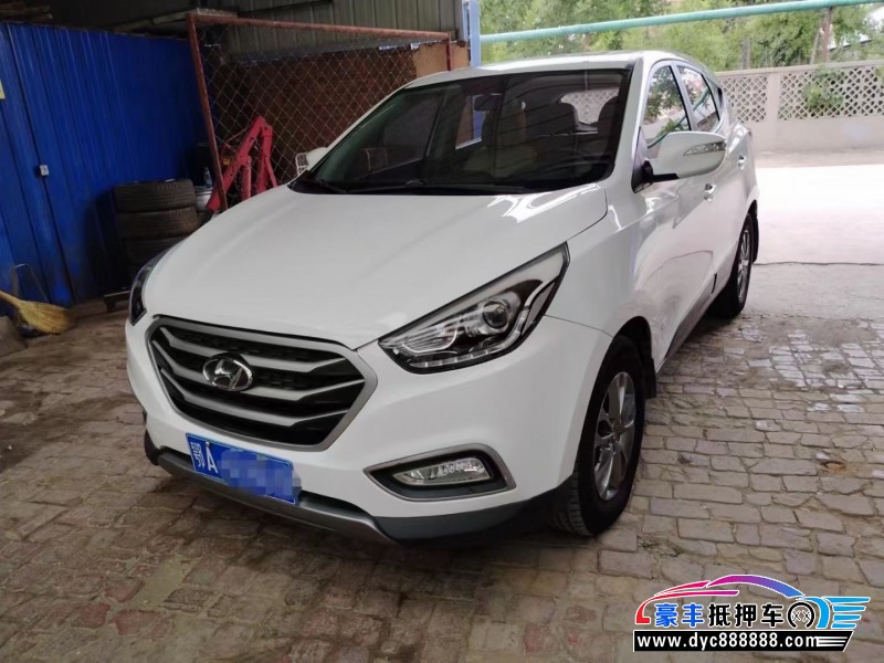 14年现代ix35轿车抵押车出售