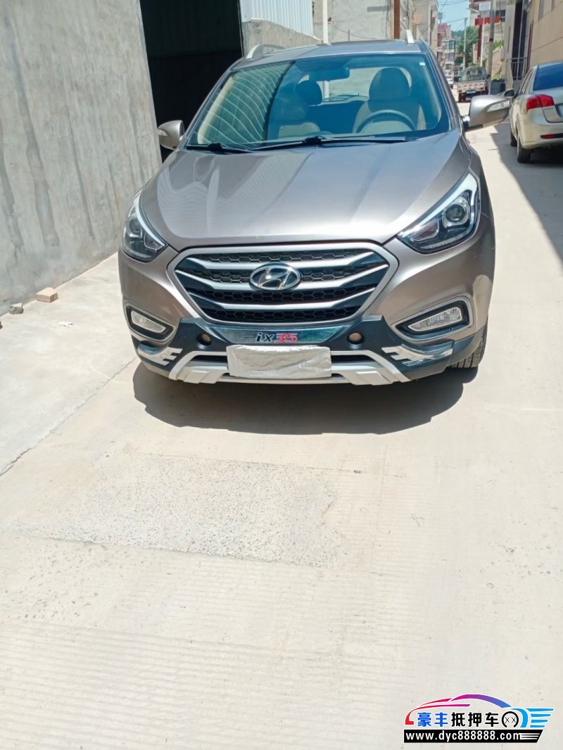 14年现代ix35轿车抵押车出售