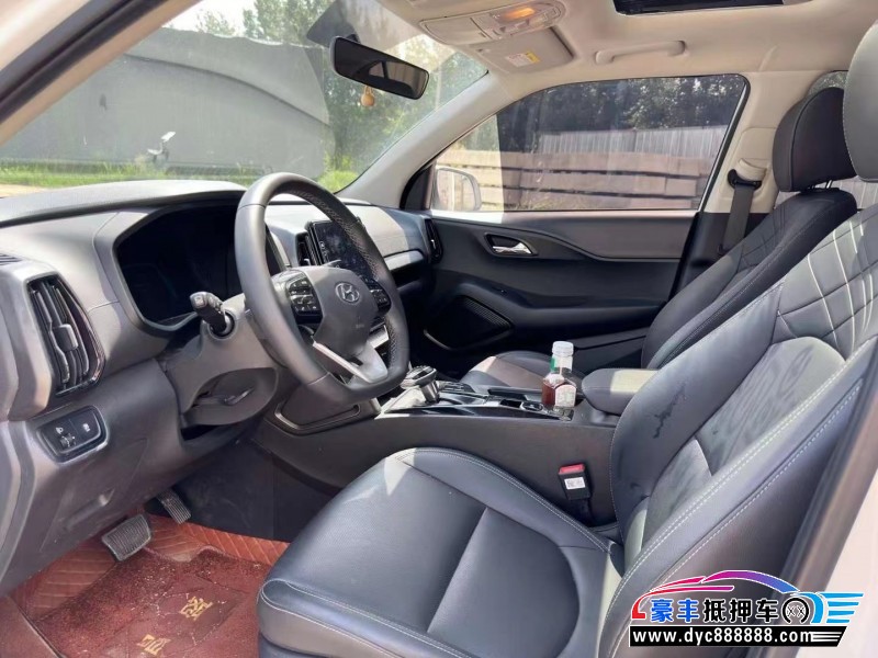 21年现代ix35轿车抵押车出售