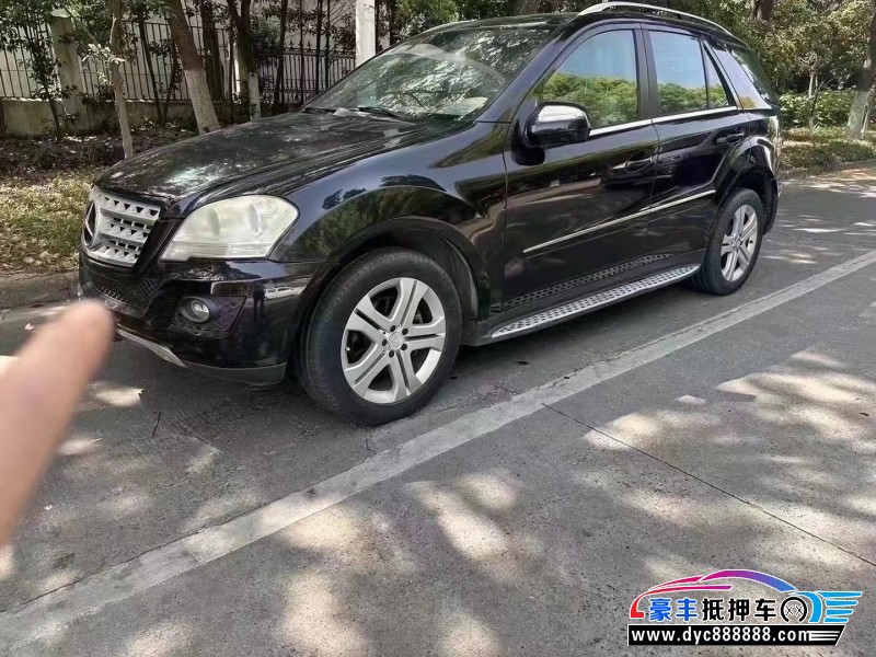 13年奔驰ML轿车抵押车出售