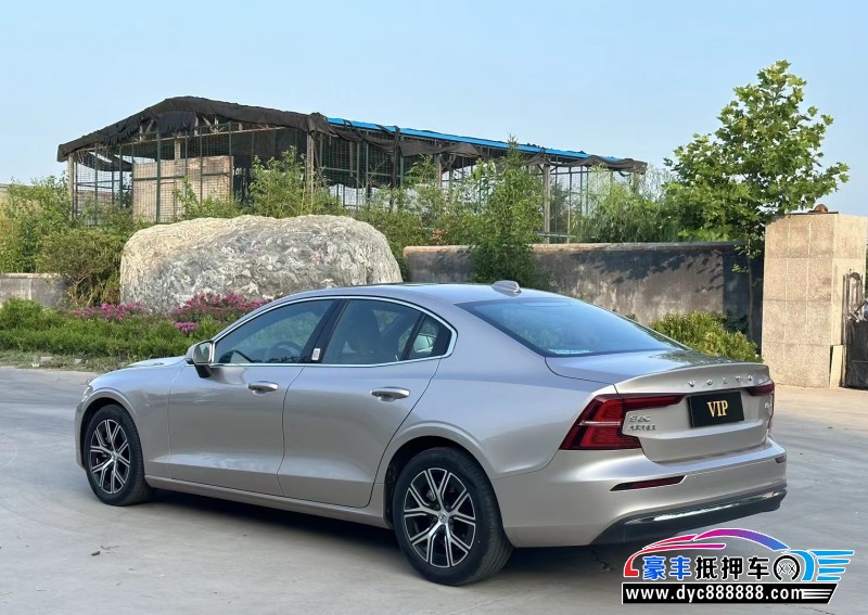 23年沃尔沃S60轿车抵押车出售