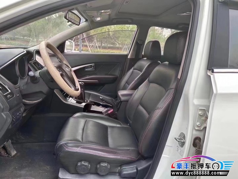 16年华泰圣达菲轿车抵押车出售