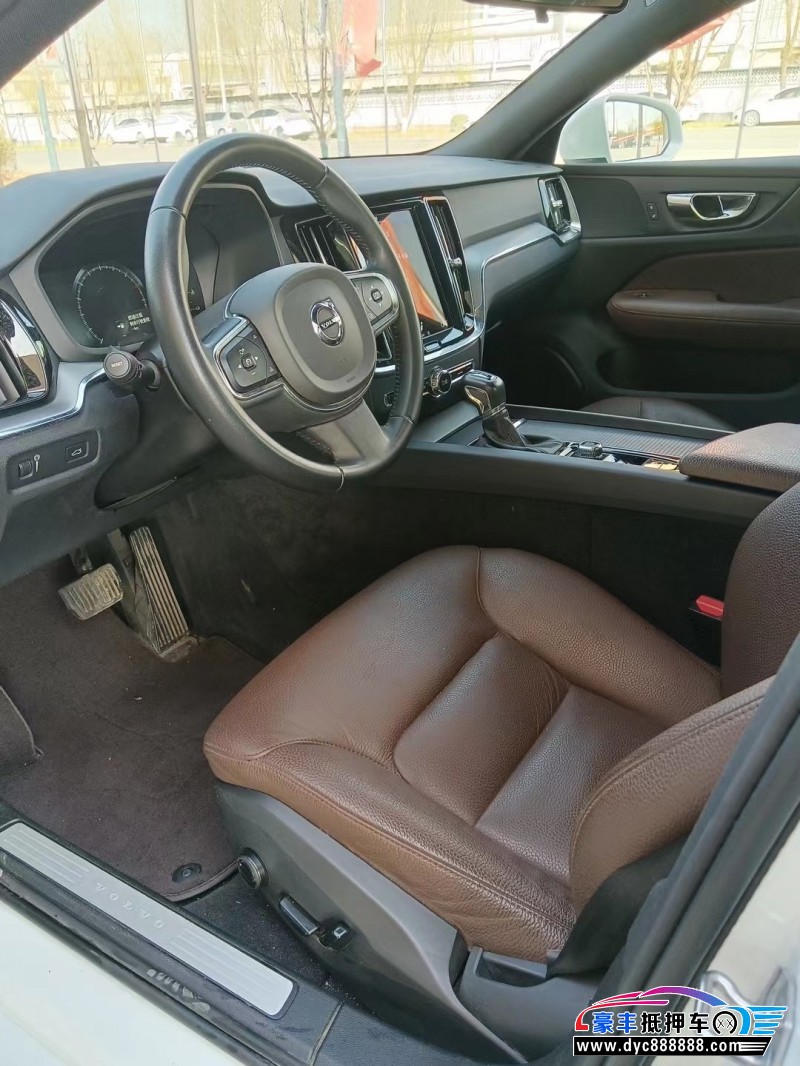 20年沃尔沃S60轿车抵押车出售