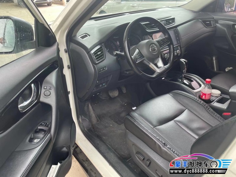 20年日产奇骏轿车抵押车出售