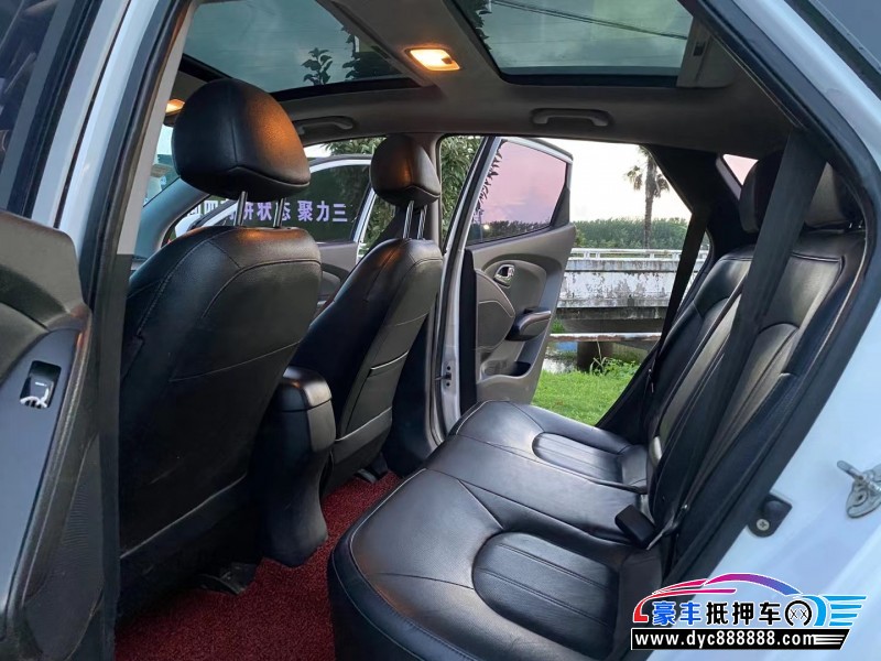 13年现代ix35SUV抵押车出售