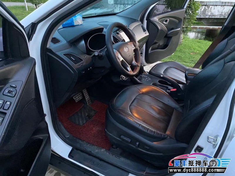 13年现代ix35SUV抵押车出售