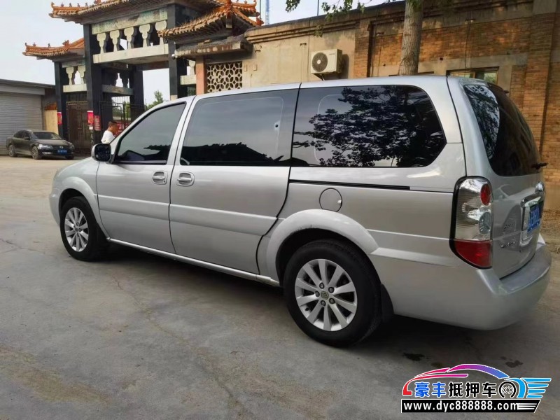 15年别克GL8轿车抵押车出售