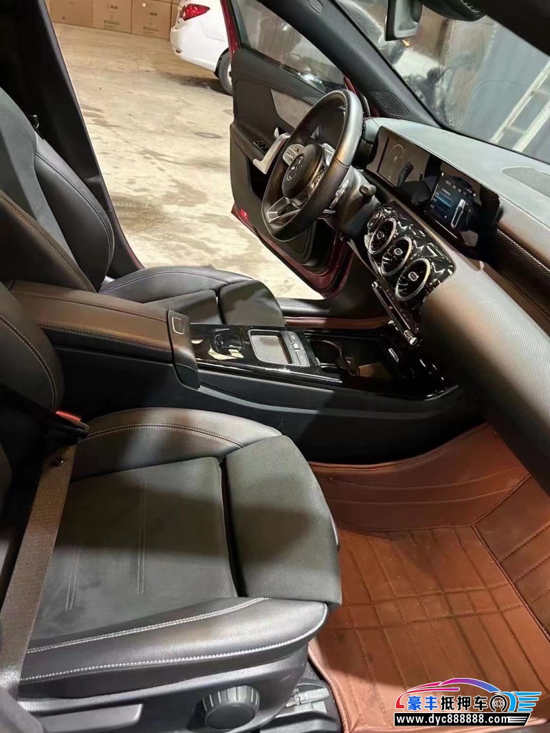 20年奔驰A轿车抵押车出售