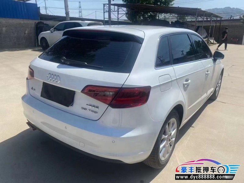 17年奥迪A3轿车抵押车出售