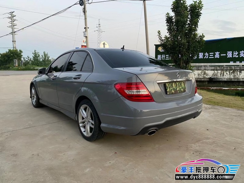 14年奔驰C轿车抵押车出售