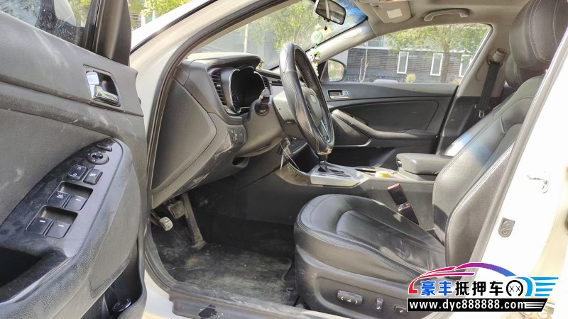 12年起亚K2轿车抵押车出售