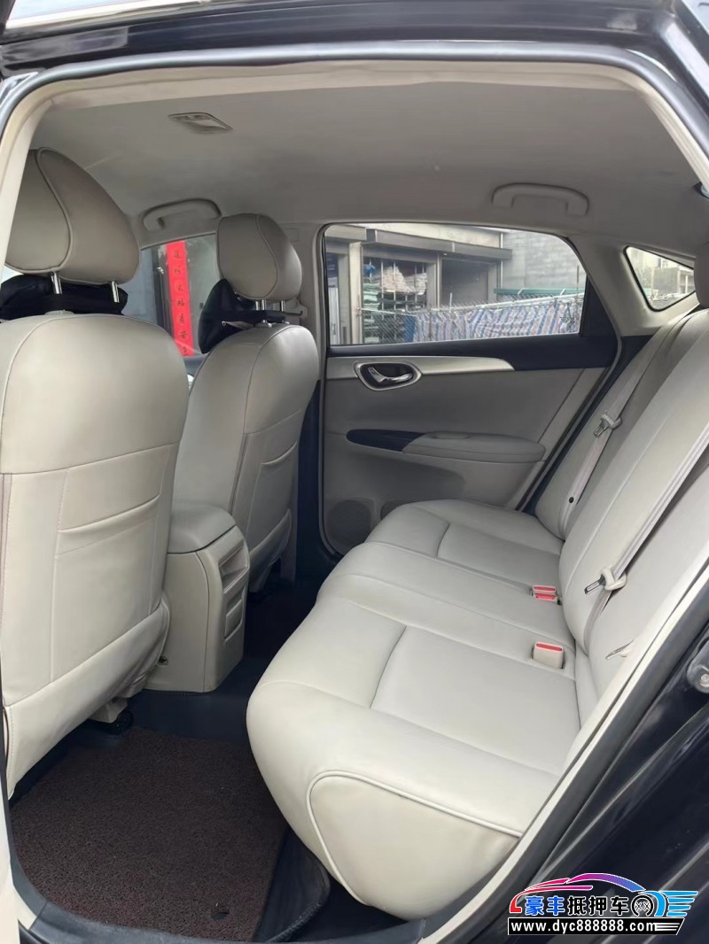 16年日产轩逸轿车抵押车出售