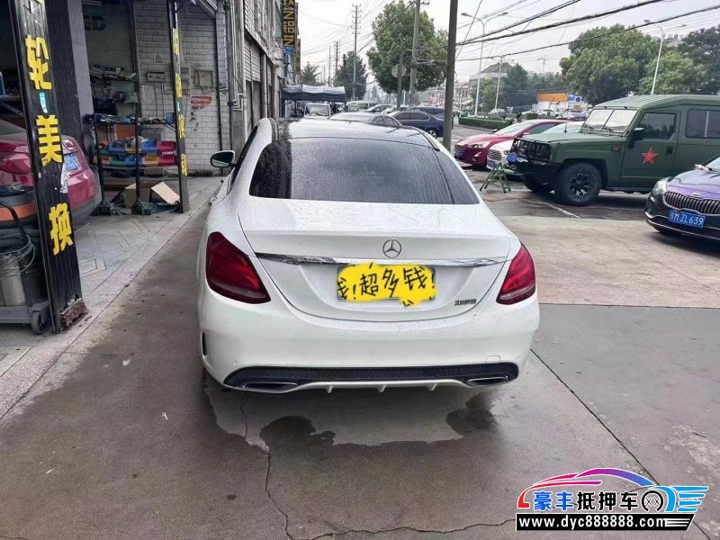 17年奔驰C轿车抵押车出售