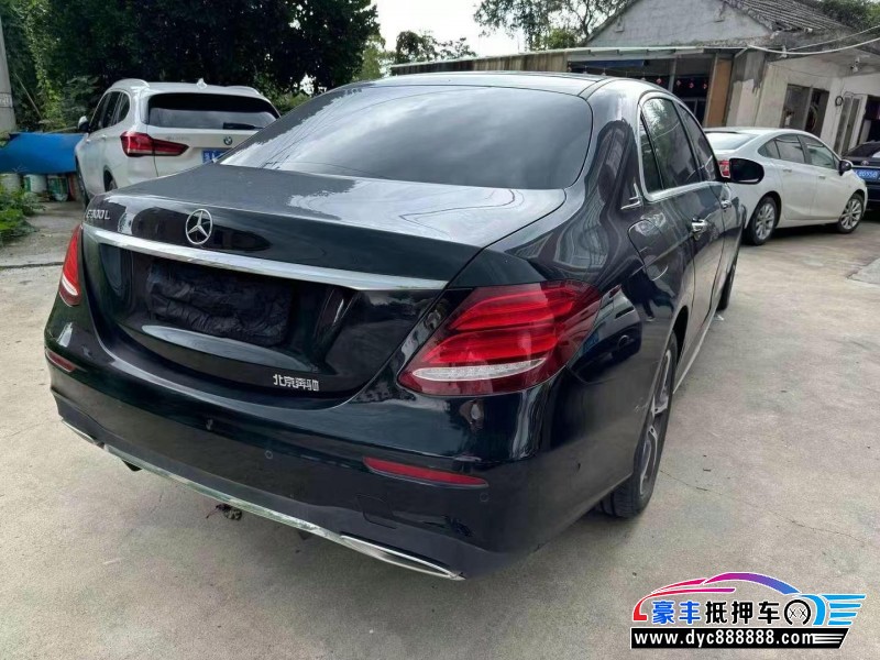 20年奔驰E轿车抵押车出售