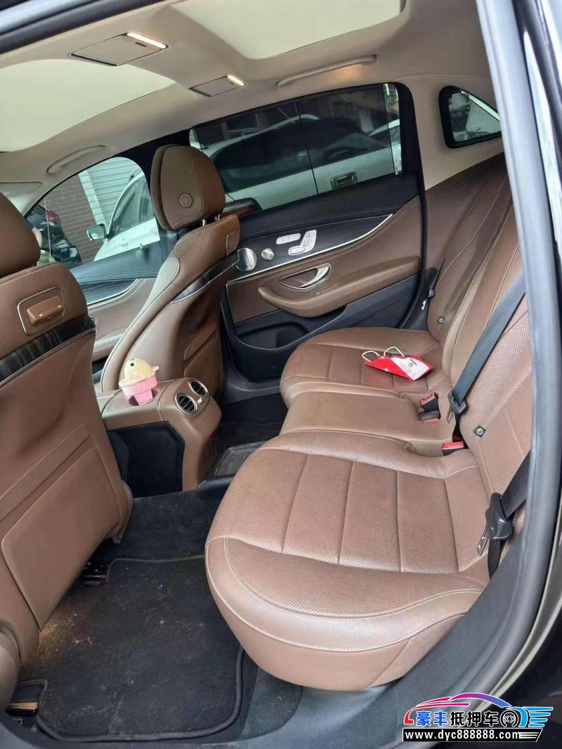 20年奔驰E轿车抵押车出售