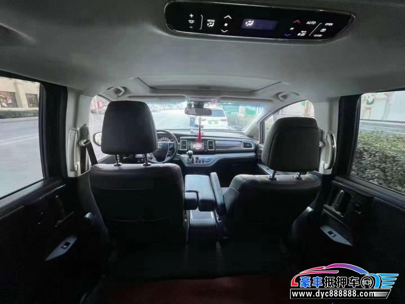 16年本田艾力绅轿车抵押车出售