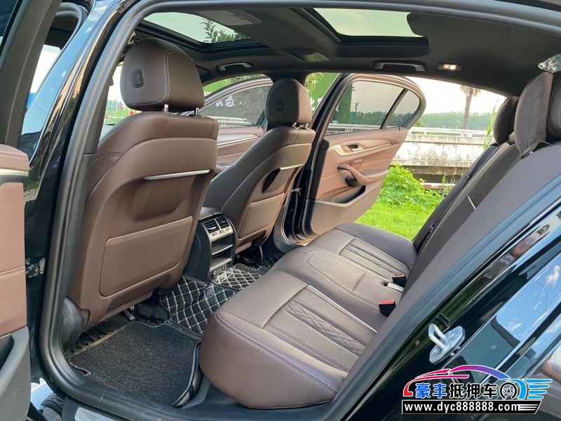 21年宝马5系轿车抵押车出售