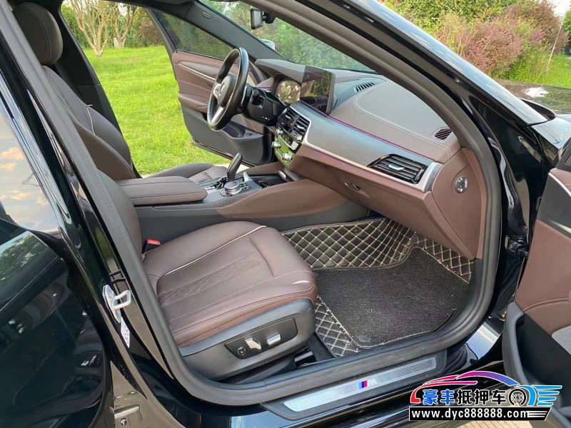 21年宝马5系轿车抵押车出售