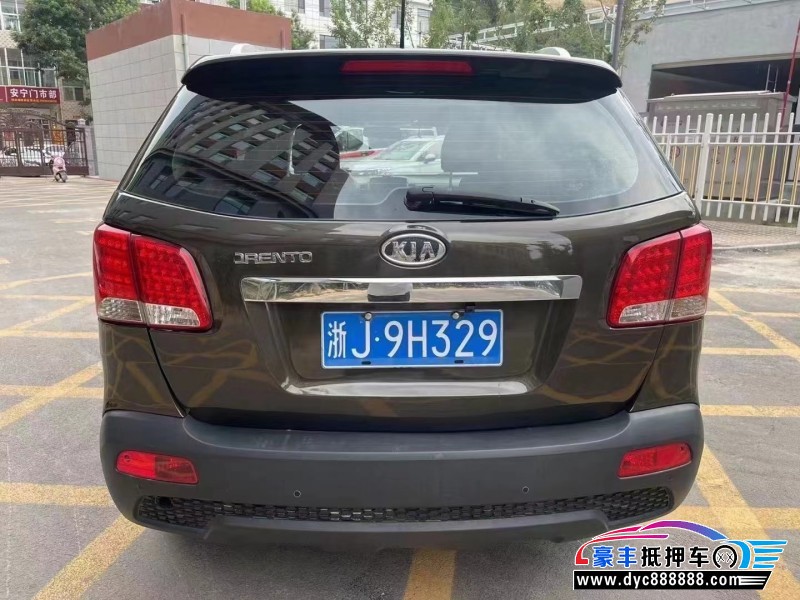 11年起亚索兰托轿车抵押车出售