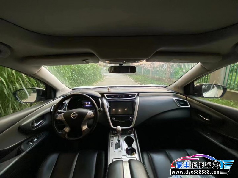 16年日产楼兰轿车抵押车出售